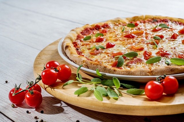 イタリアンピザとアメリカンピザの違いとは？