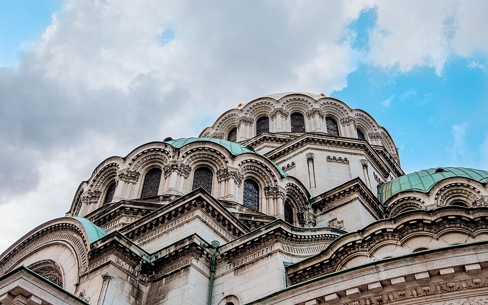 黄金のドームが映えるアレクサンドル・ネフスキー大聖堂の写真